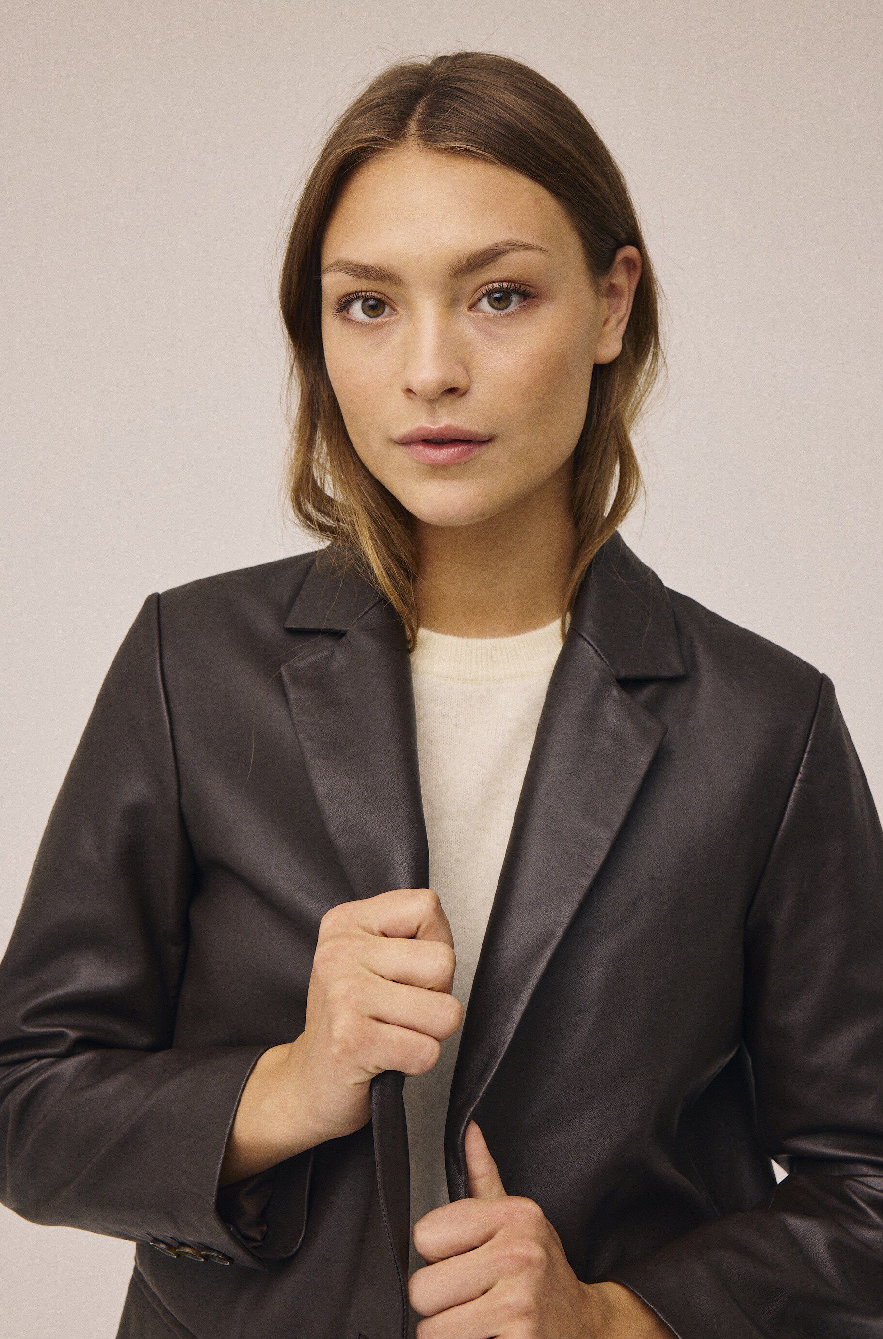 Tana 1 LWG - 100% Leather Blazer