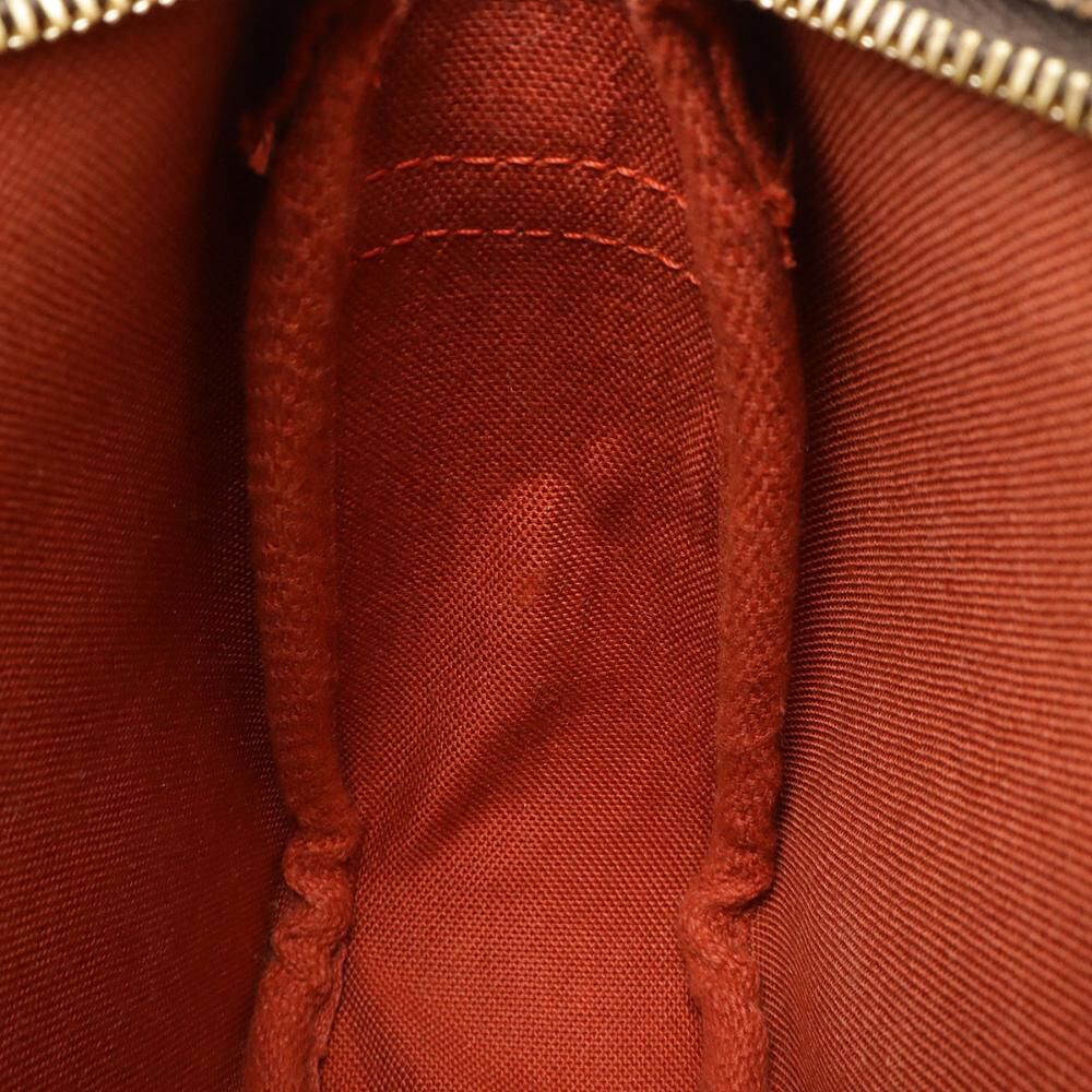 Louis Vuitton Trousse Makeup