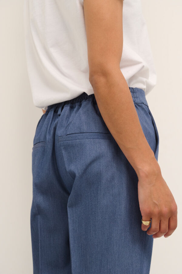 KAsakura HW Cropped Pants