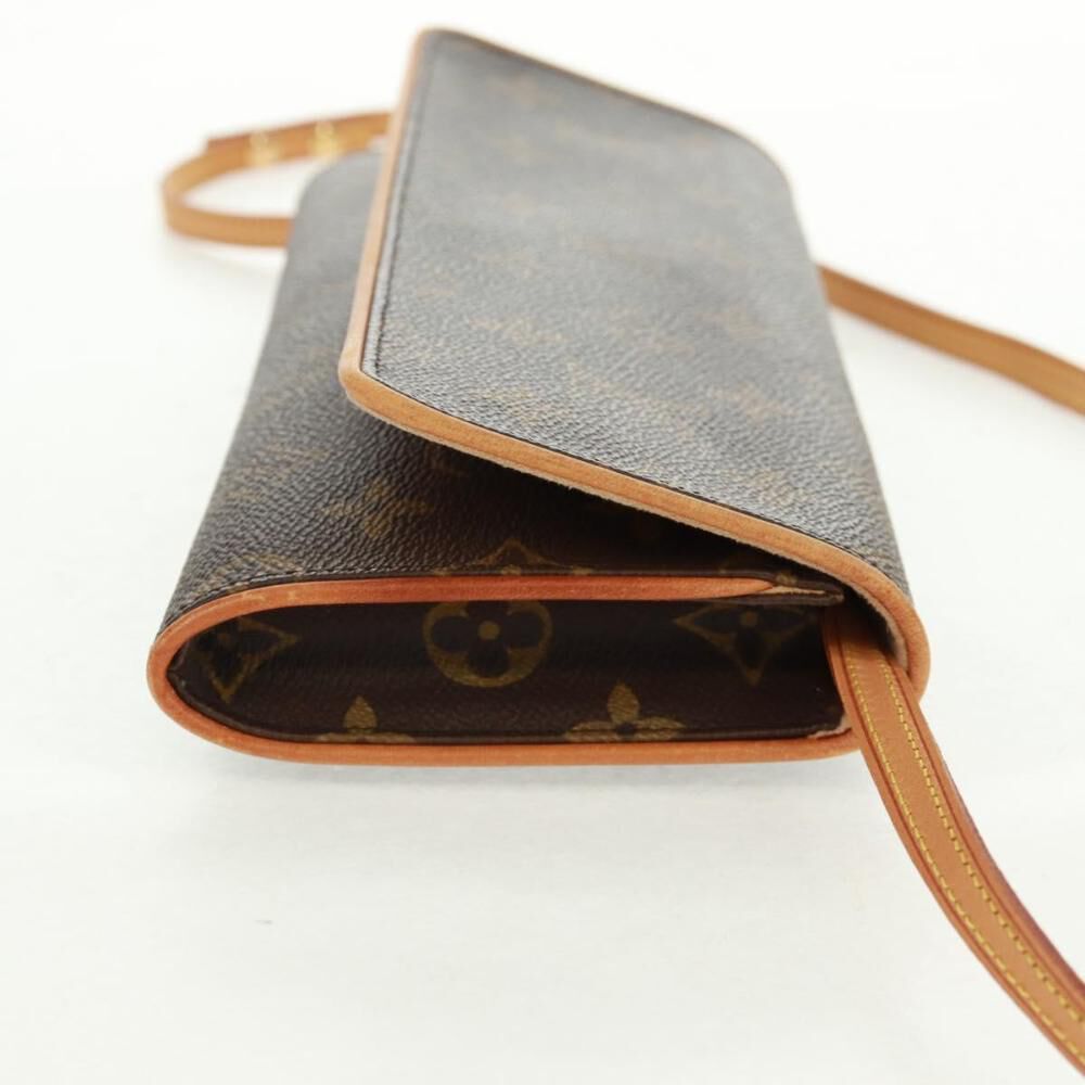 Louis Vuitton Shoulder Bags