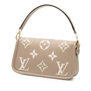 Louis Vuitton Shoulder Bags