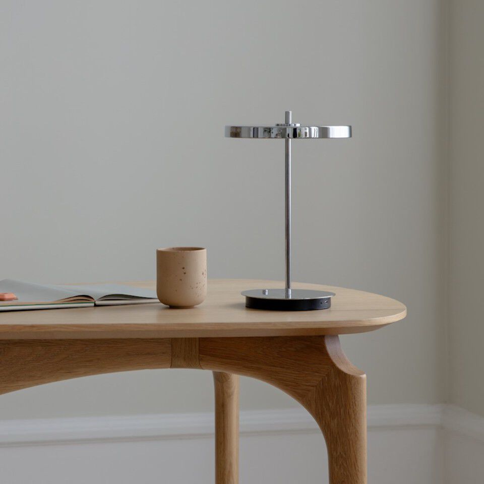 Asteria Move Monochrome