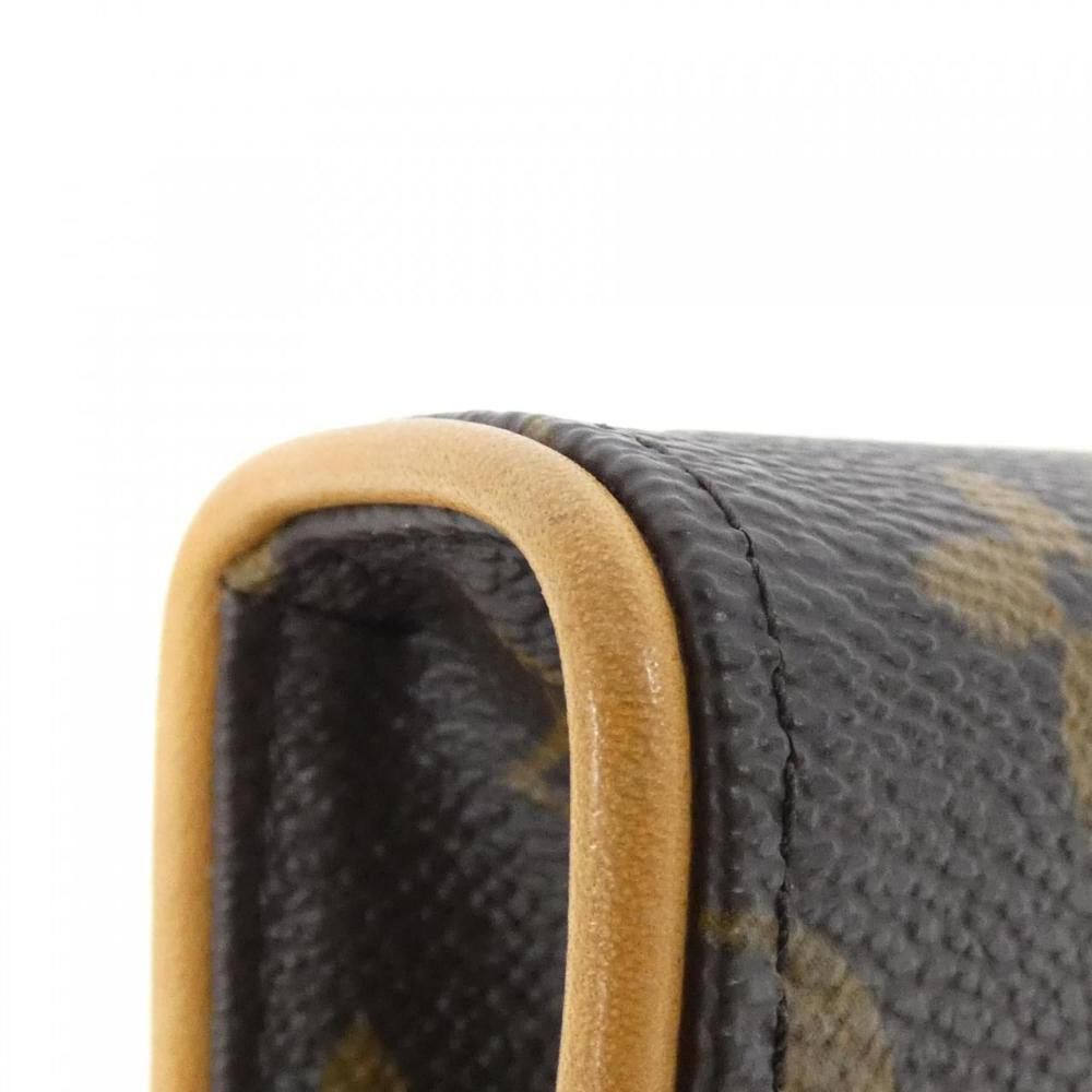 Louis Vuitton Clutch