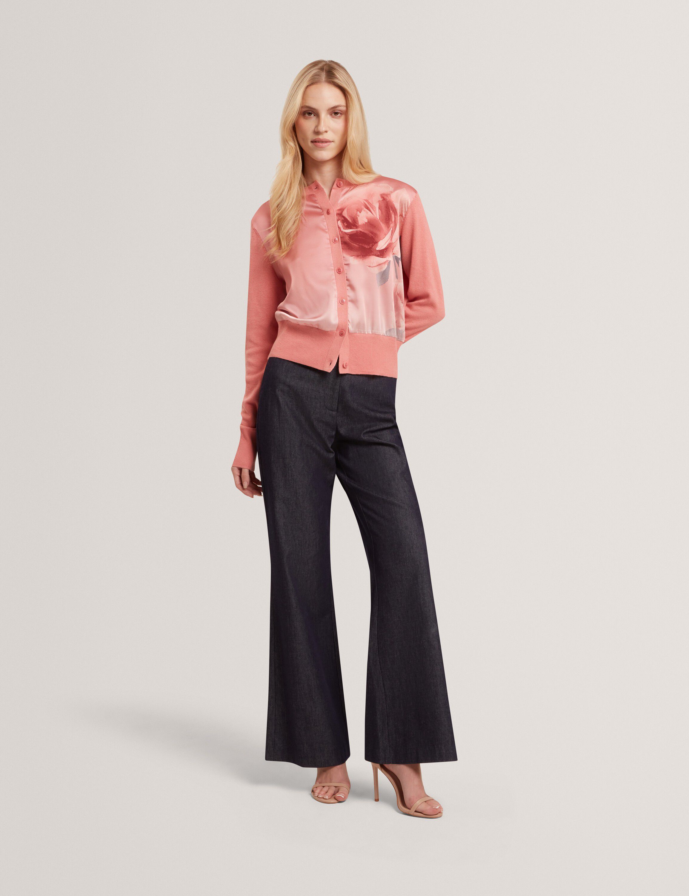 ILYNA Floral Printed Woven Front Ca