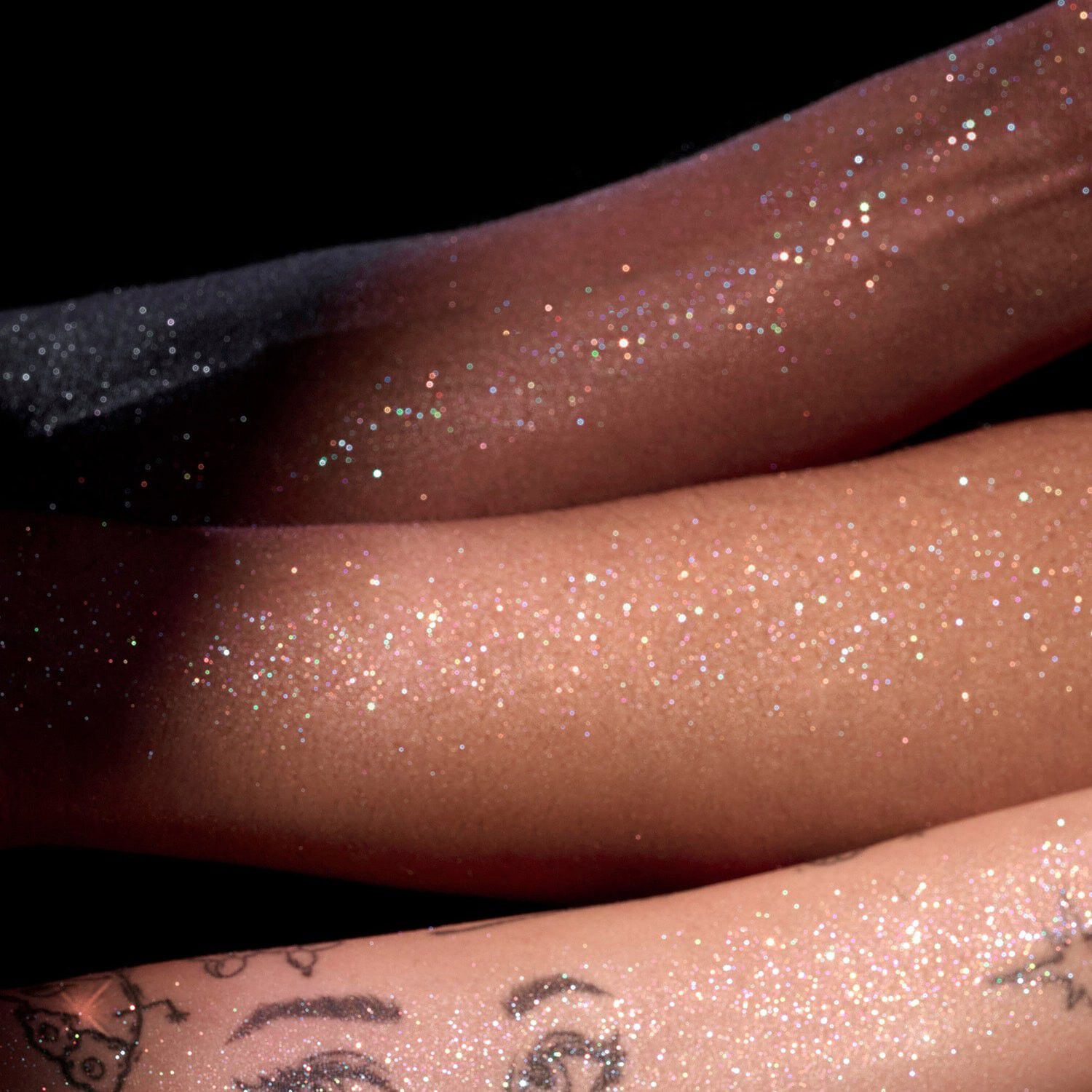 On 'Til Dawn - Varaktig, glittrig, vattenfast fixeringssprej