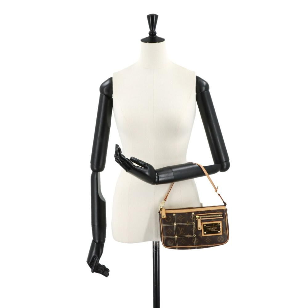 Louis Vuitton Pochette Accessoires