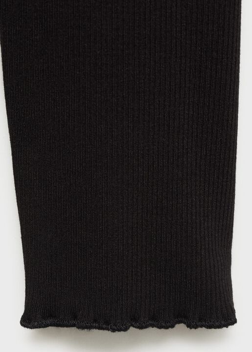 Ribbed t-shirt with scalloped trim