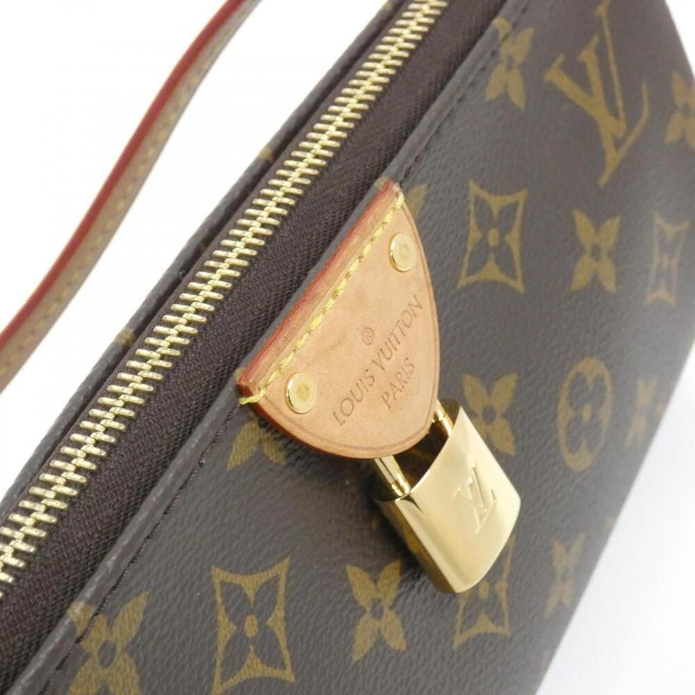 Louis Vuitton Clutch