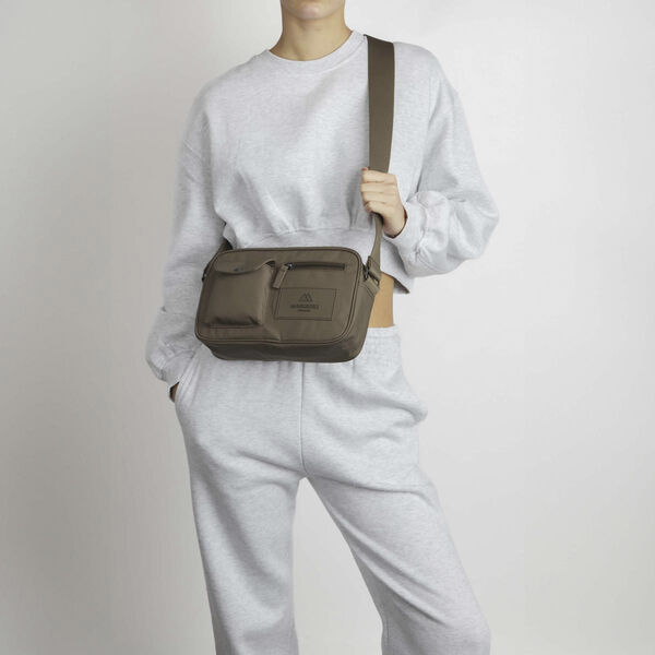 DarlaMBG Crossb. , Monochrome