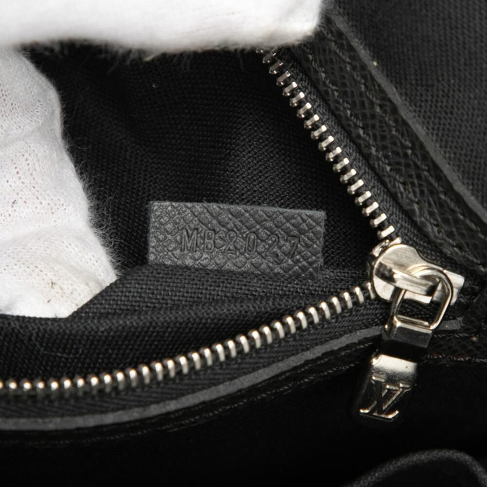 Louis Vuitton Messenger