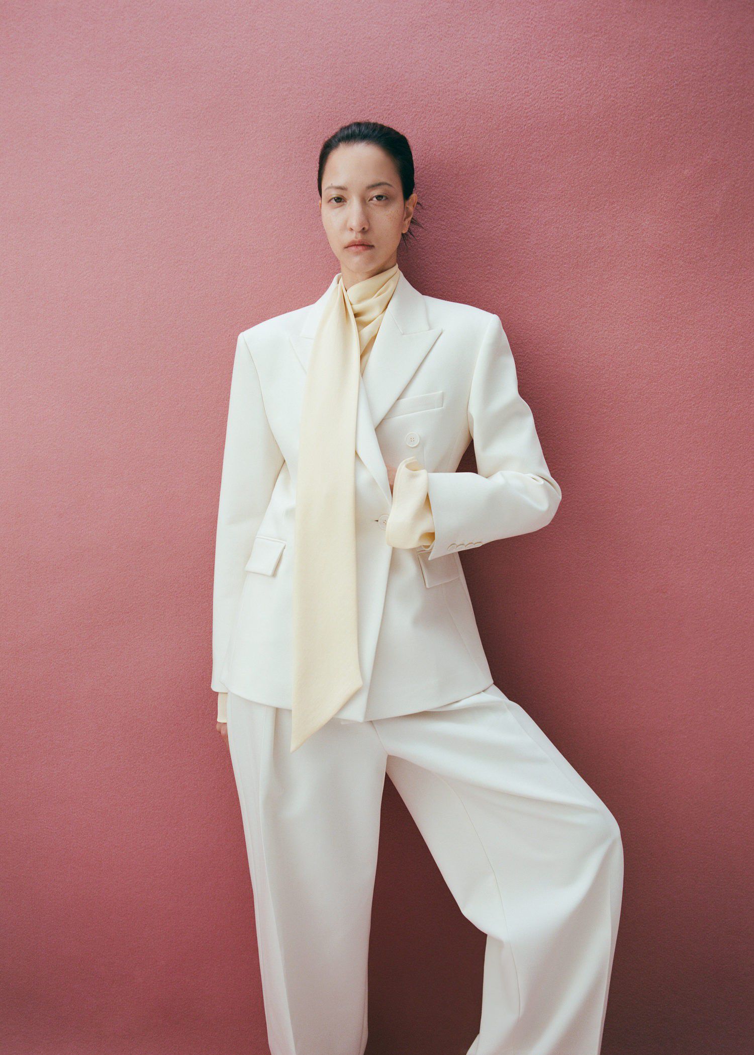 Fitted double-breasted blazer