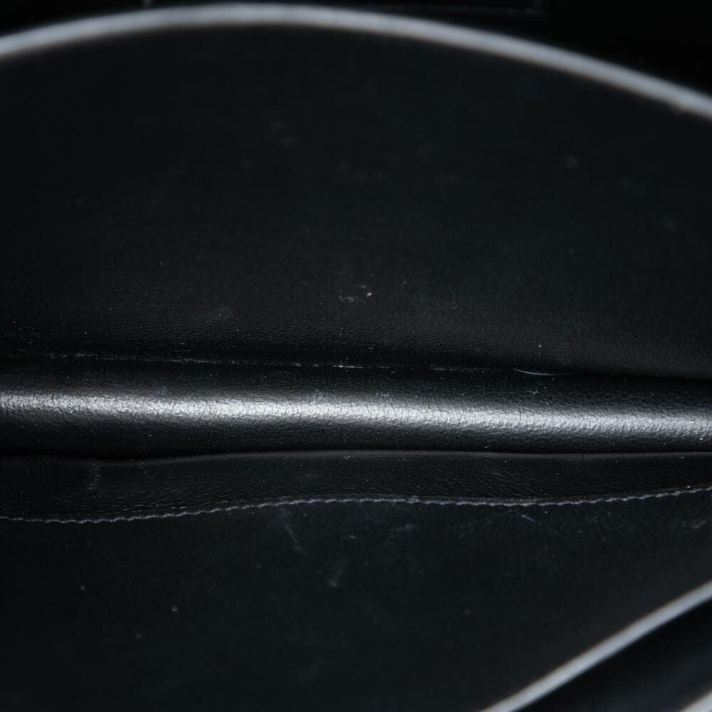 Yves Saint Laurent Shoulder Bag
