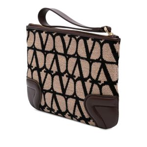 Valentino Pouch