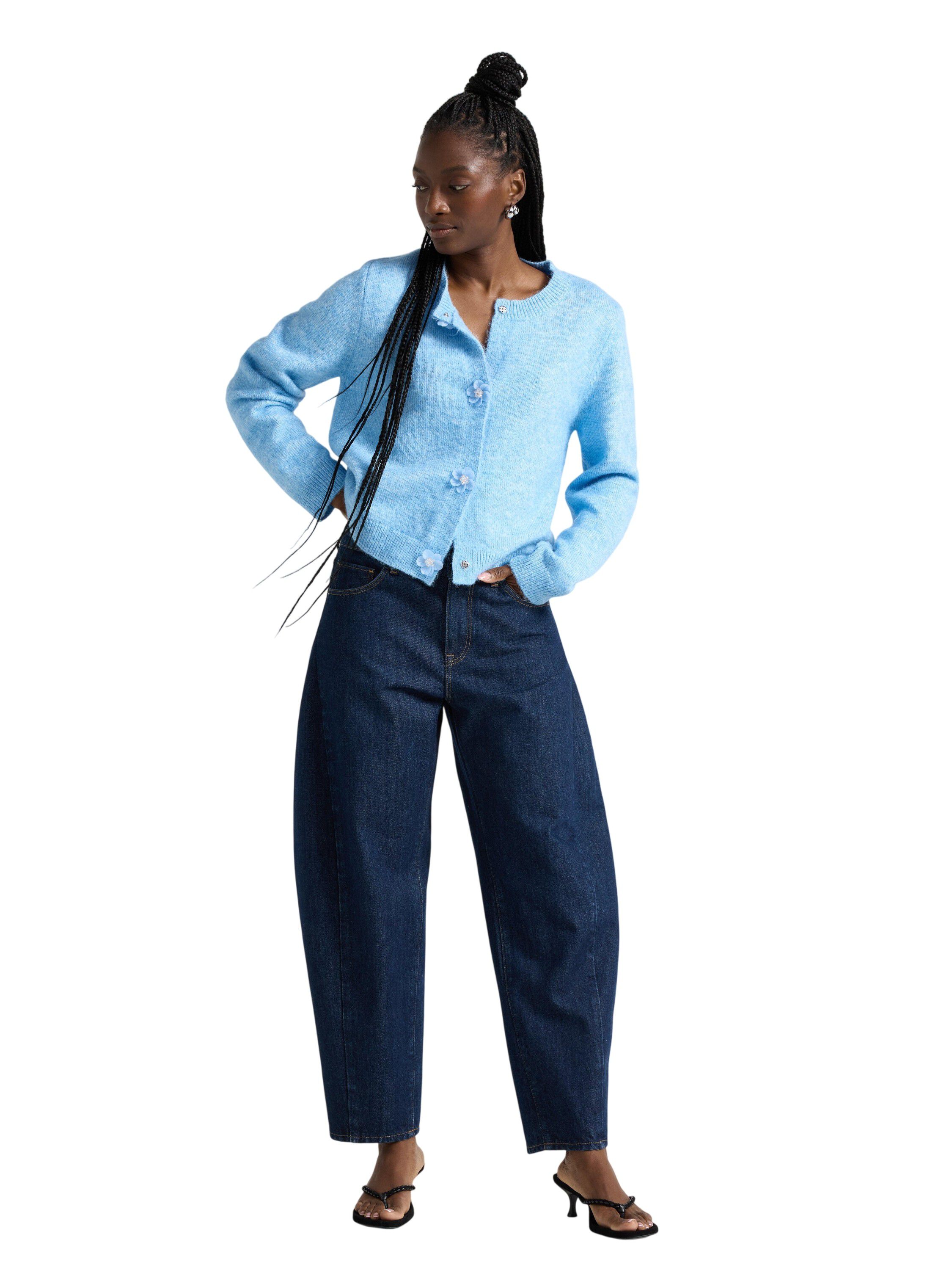 Knitted cardigan with a relaxed fit