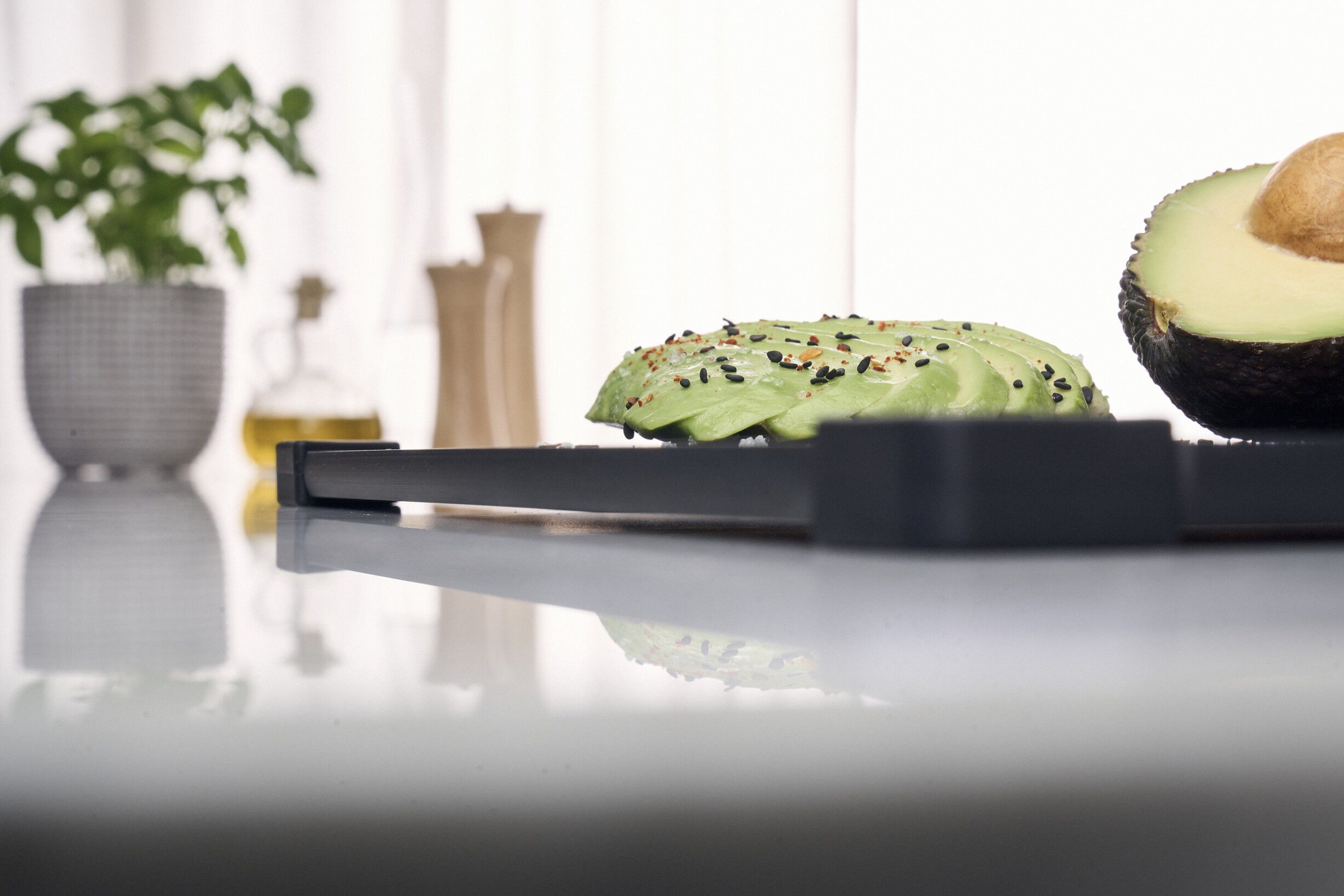 37 cm x 25 cm, Sk&auml;rbr&auml;dor, Svart