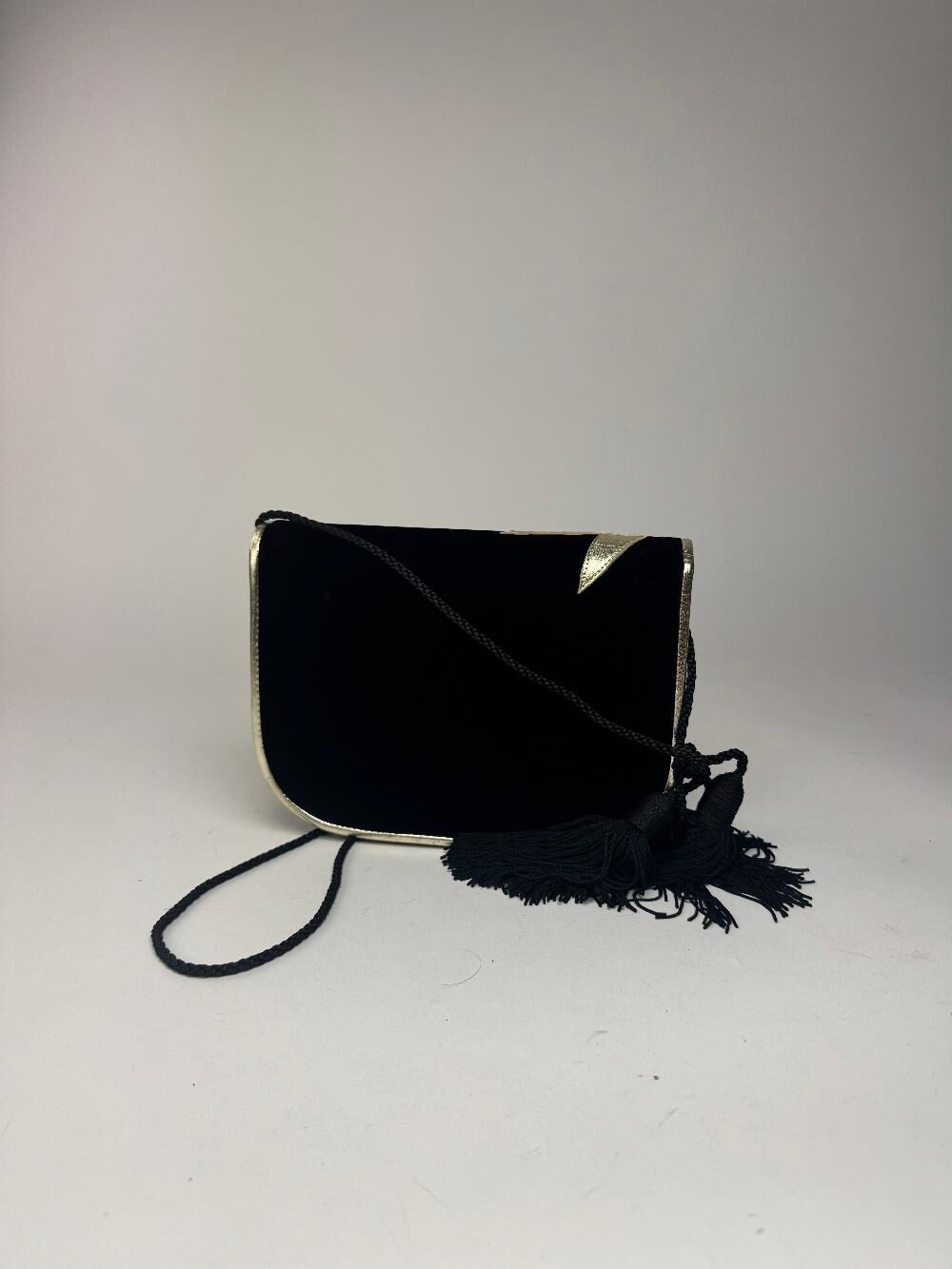 Yves Saint Laurent Shoulder Bag