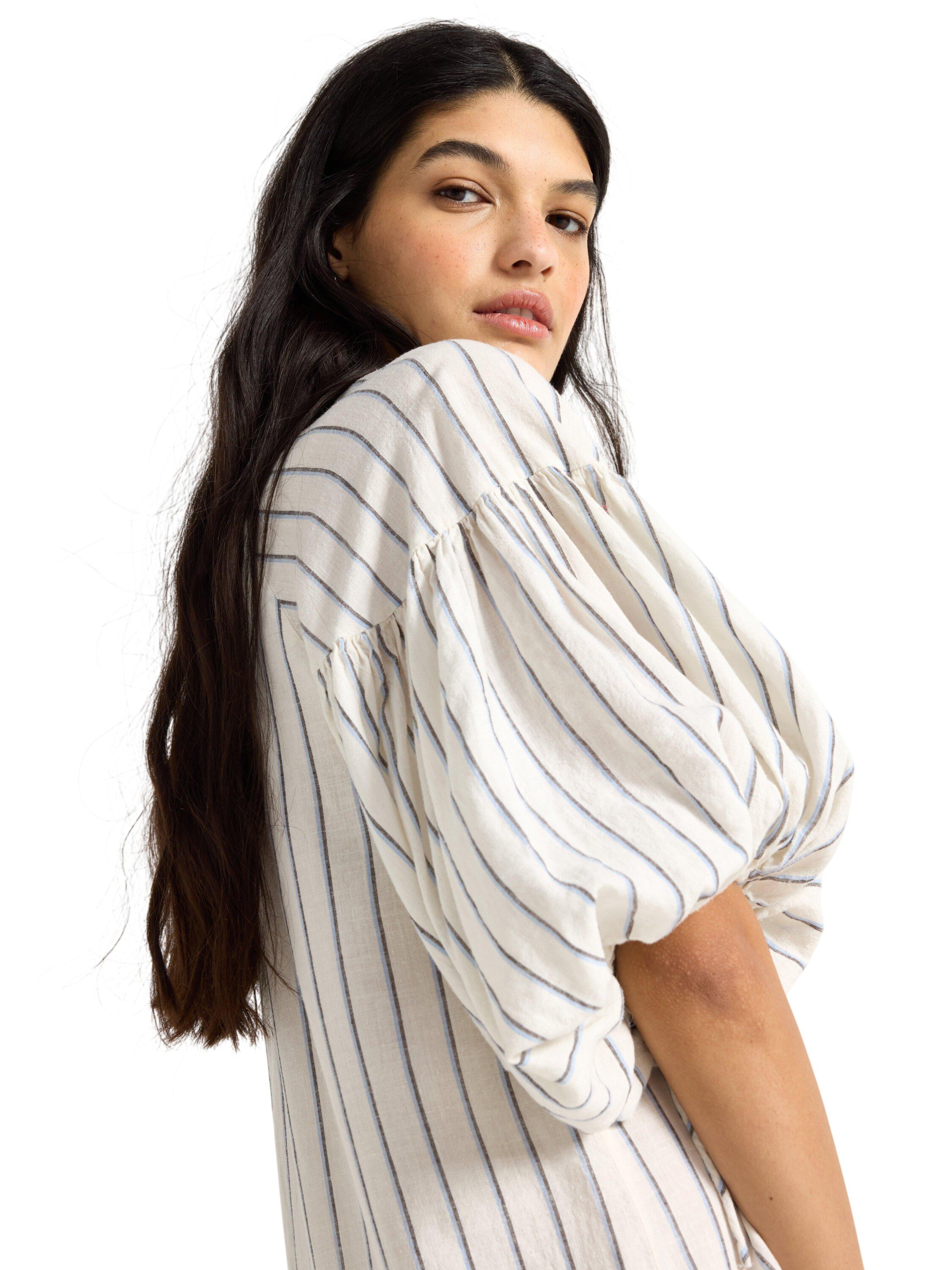 Midi dress with short puff sleeves