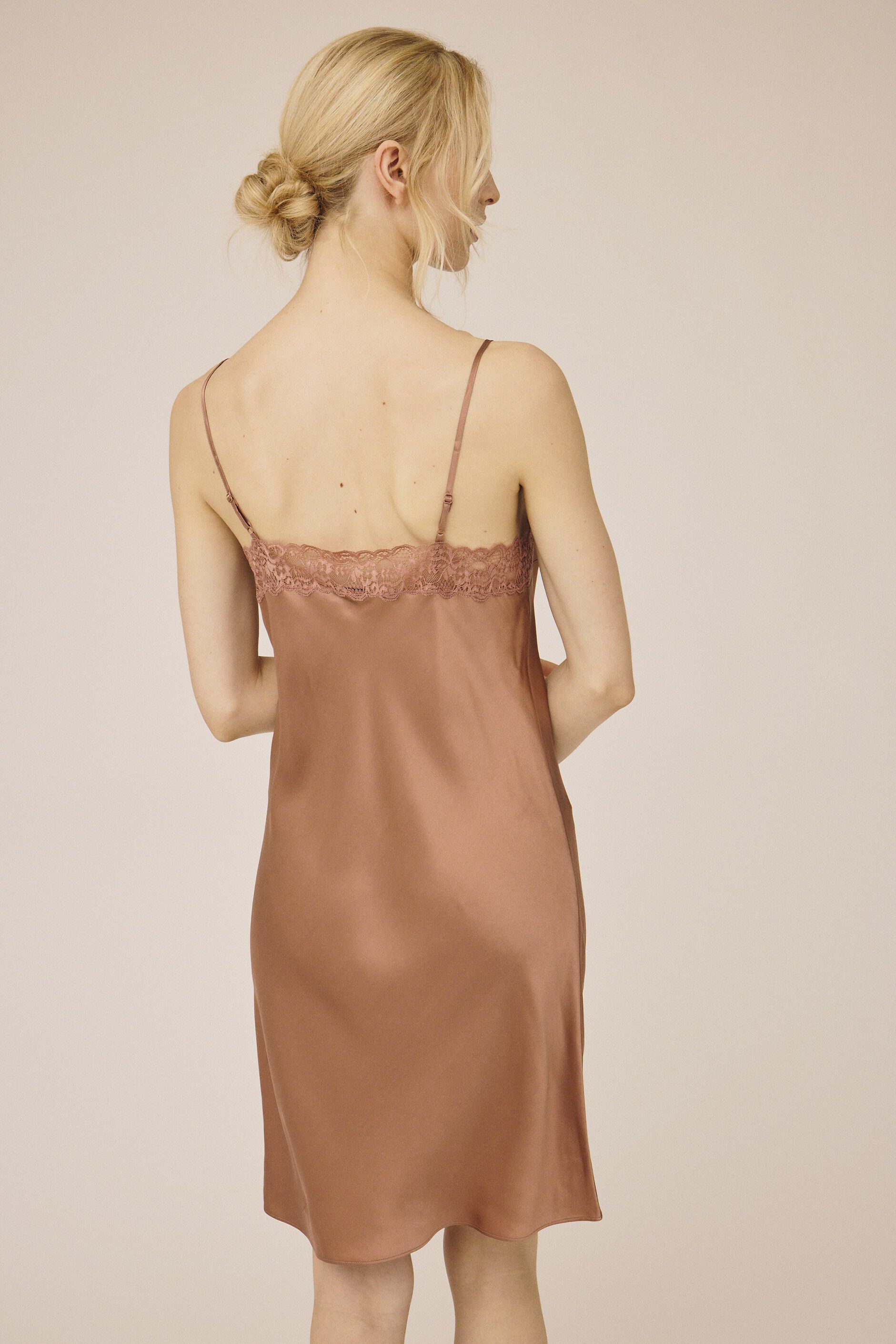 Moon 5 G - Slip Dress w. Lace, 100% Silk