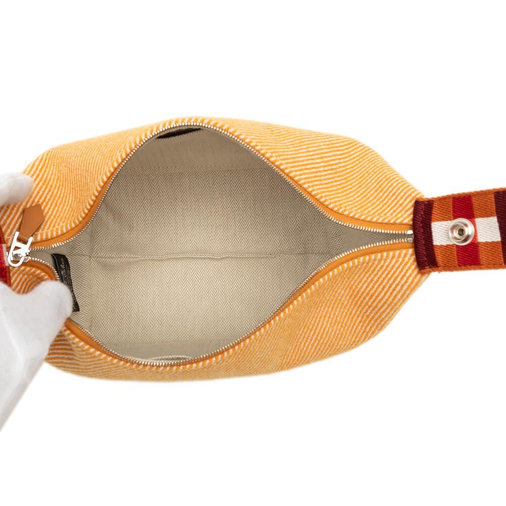 Herm&egrave;s Pouch