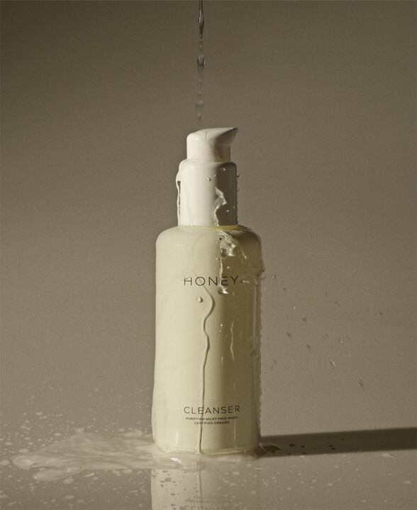 Cleanser - purifying milky face wash