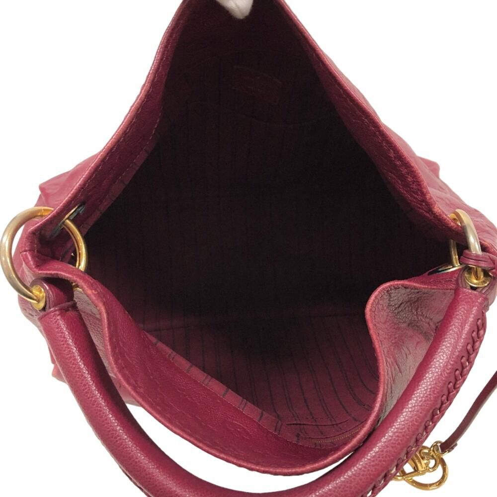 Louis Vuitton Capucines