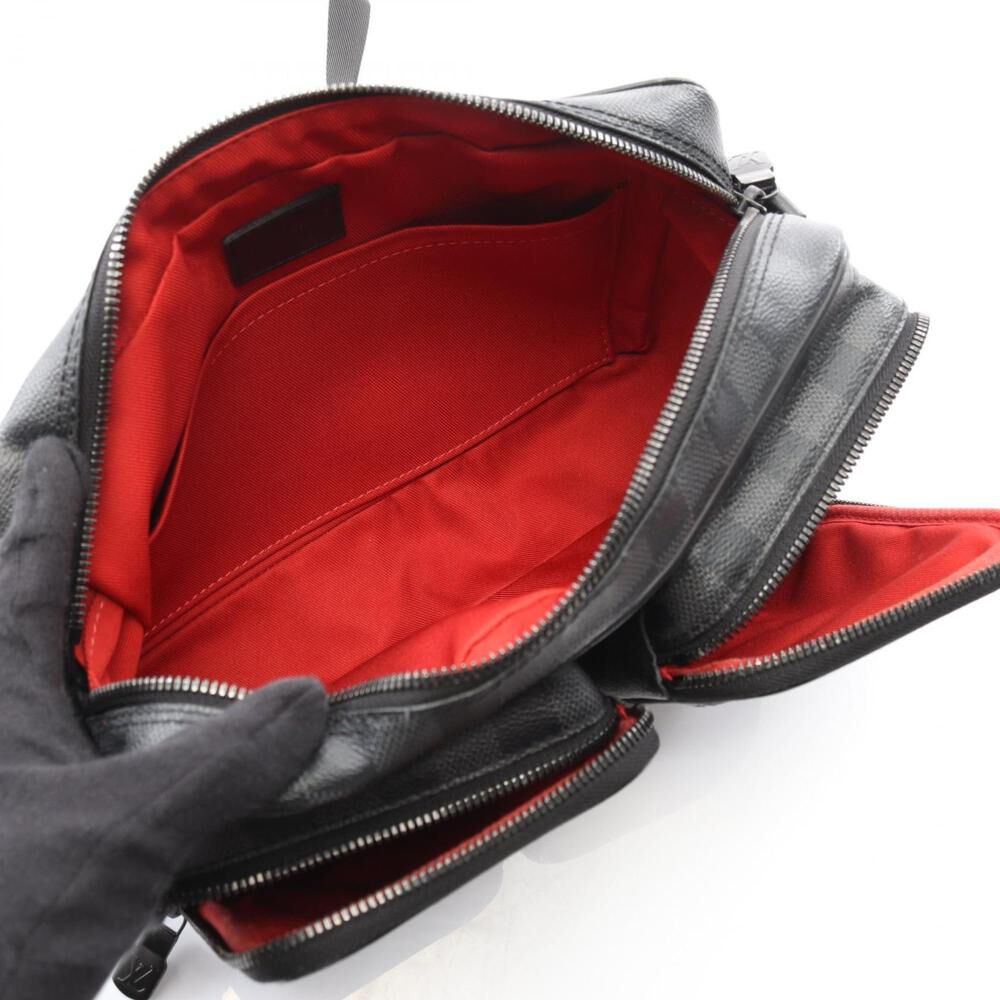 Louis Vuitton Shoulder Bags