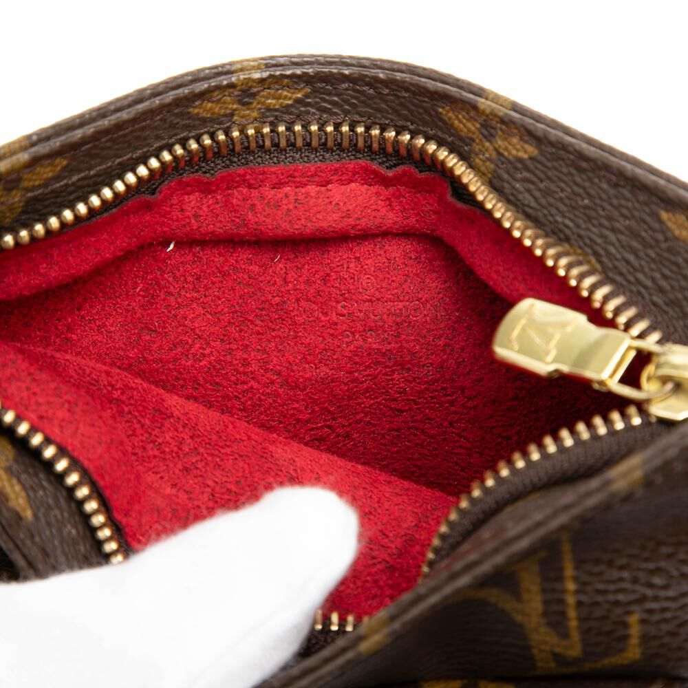 Louis Vuitton Clutch