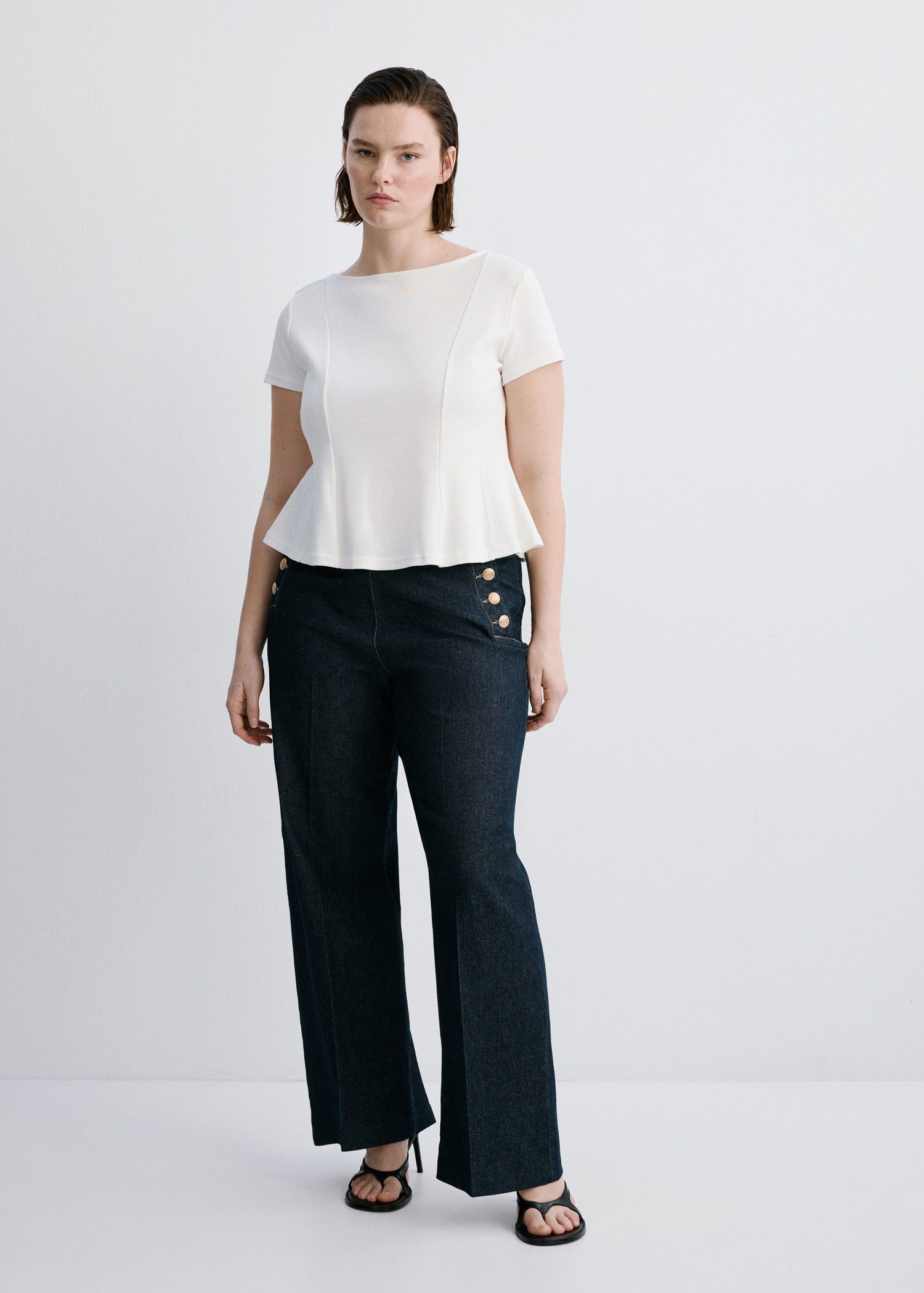 Wide-leg jeans with side buttons