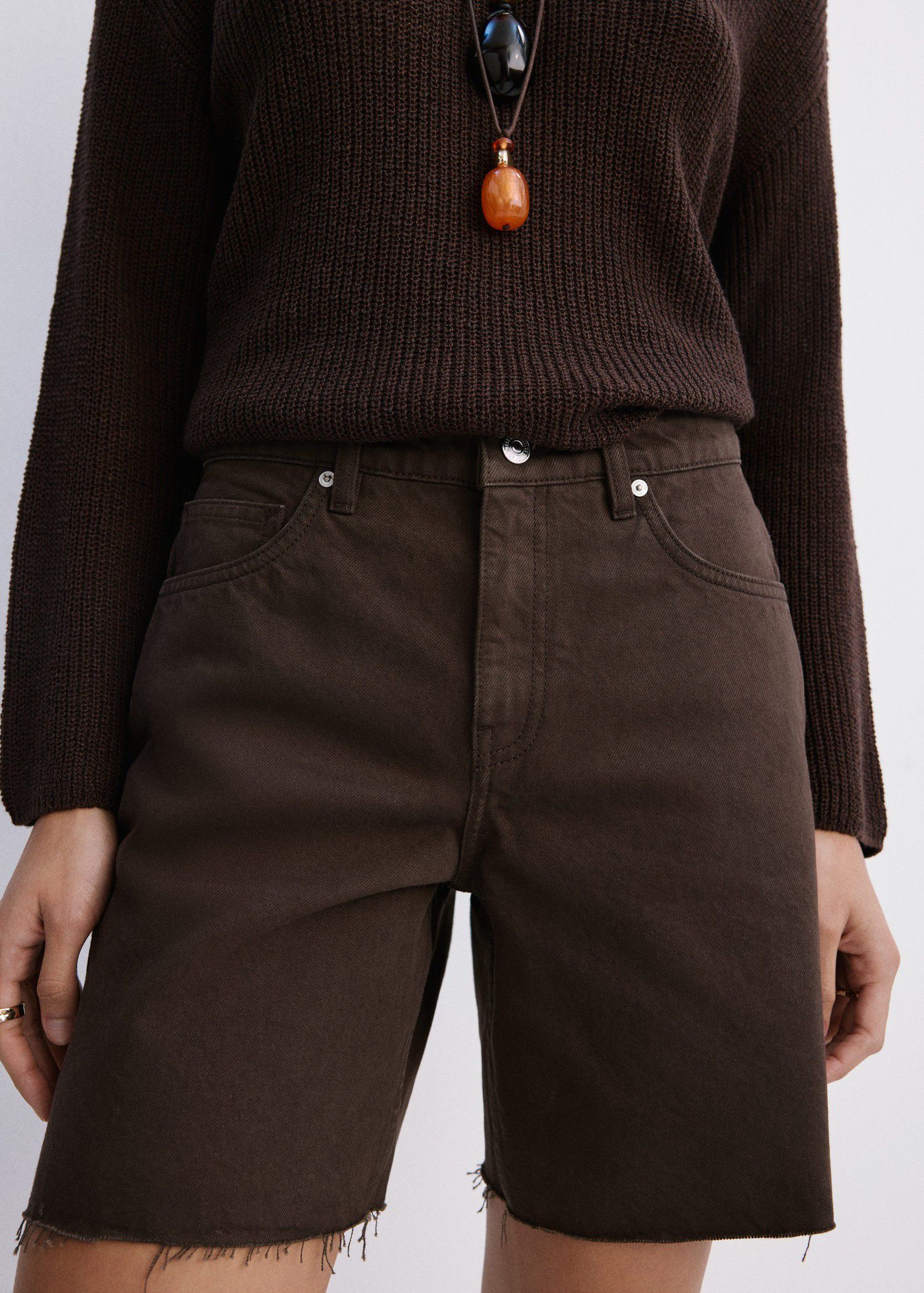 Straight-cut bermuda shorts with fr