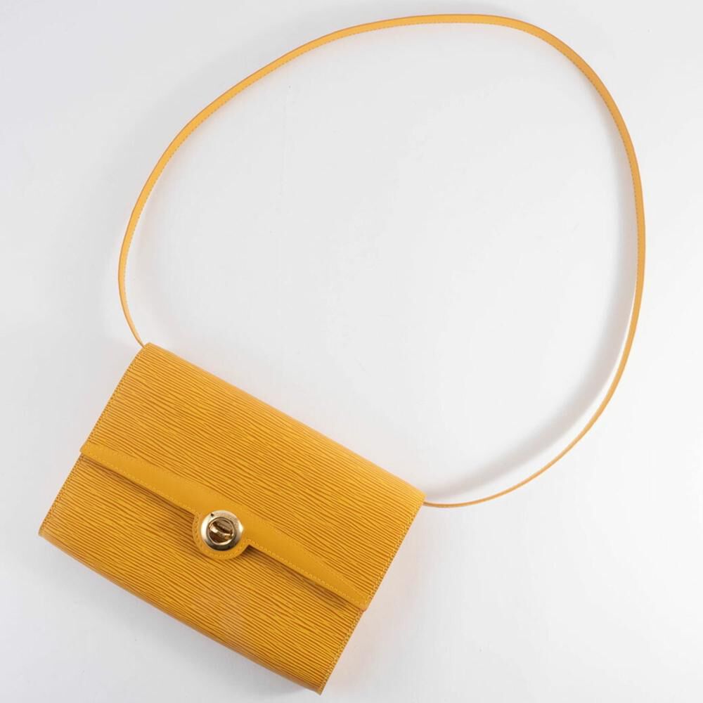 Louis Vuitton Shoulder Bags