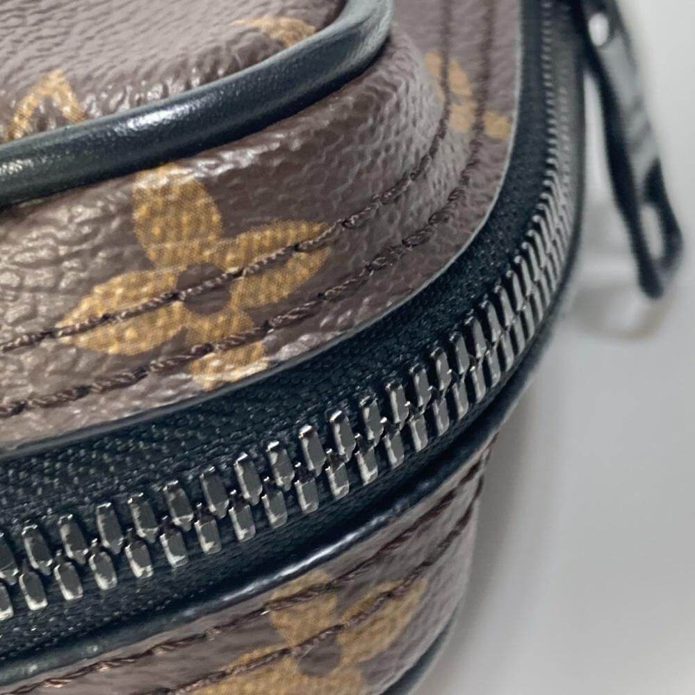 Louis Vuitton Shoulder Bags