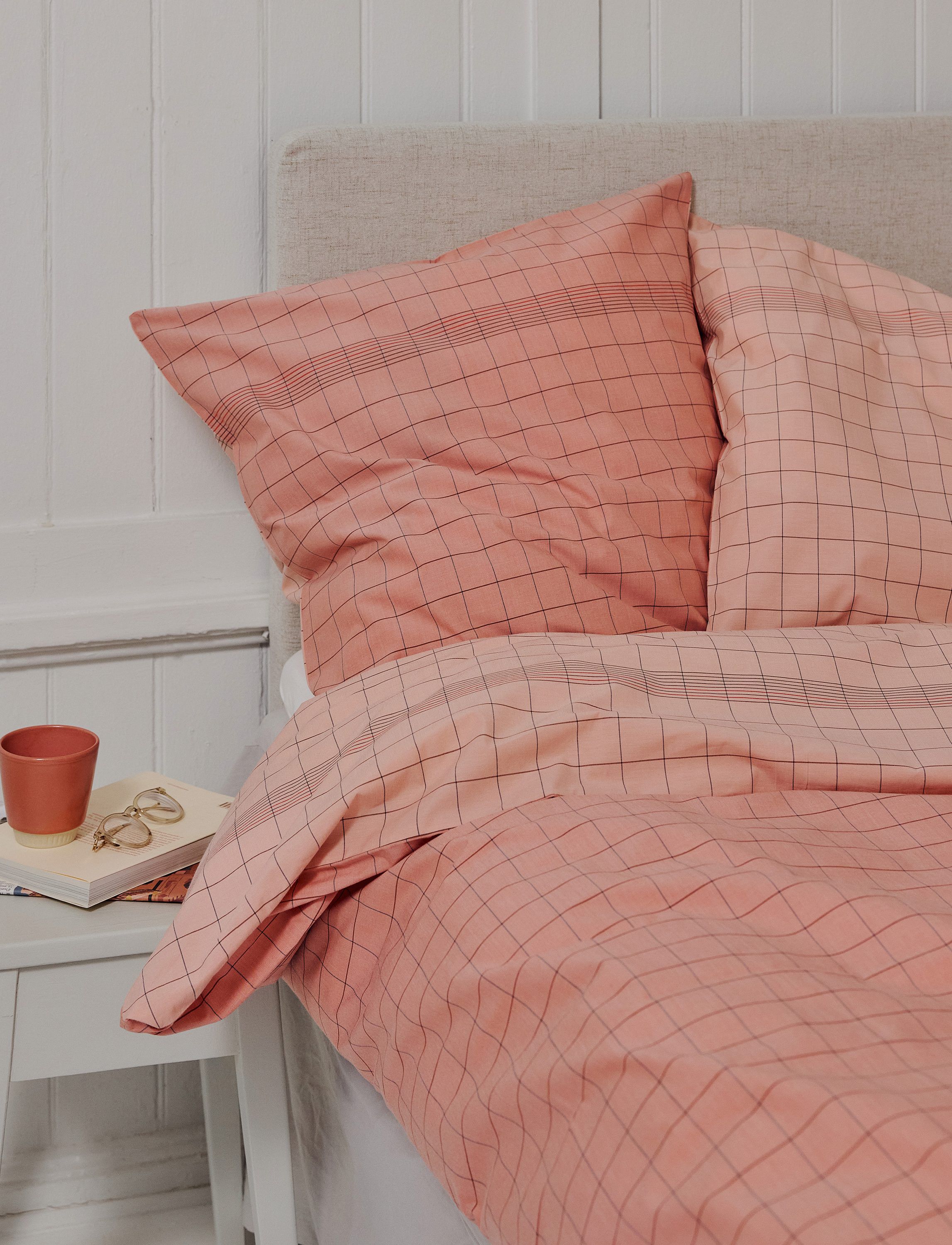 Vibeke Klint s&auml;ngkl&auml;der 140x220 cm/50x70 cm red