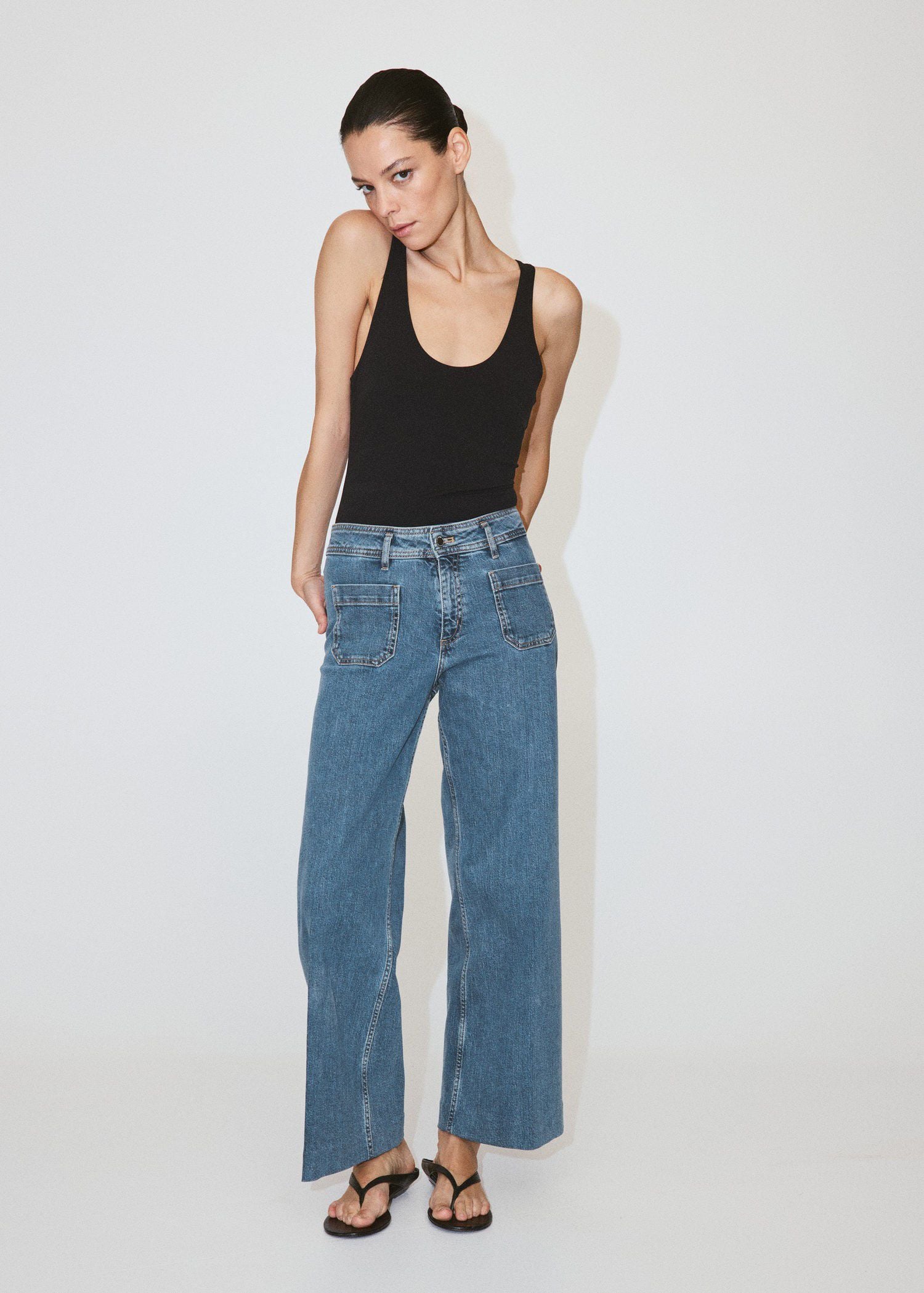 High-waisted wideleg jeans