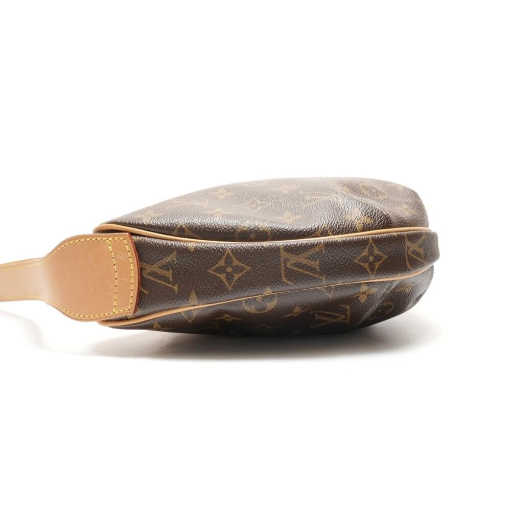 Louis Vuitton Croissant