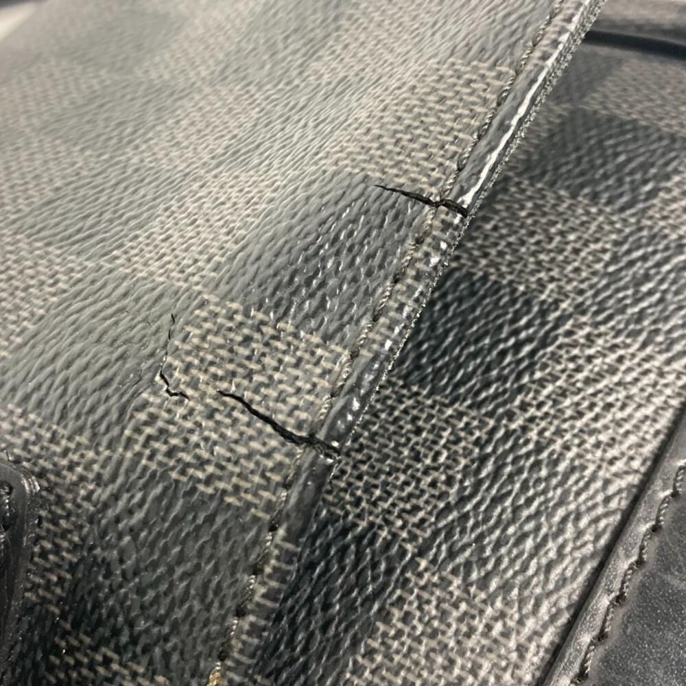 Louis Vuitton Messenger