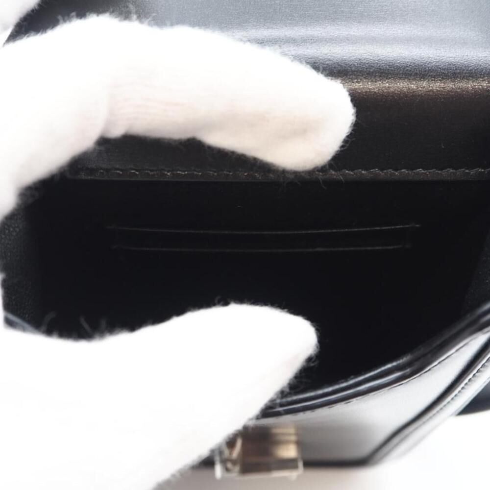 Yves Saint Laurent Shoulder Bag