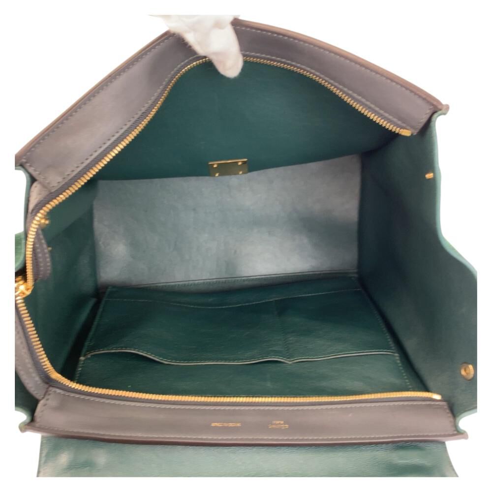 C&eacute;line Trapeze