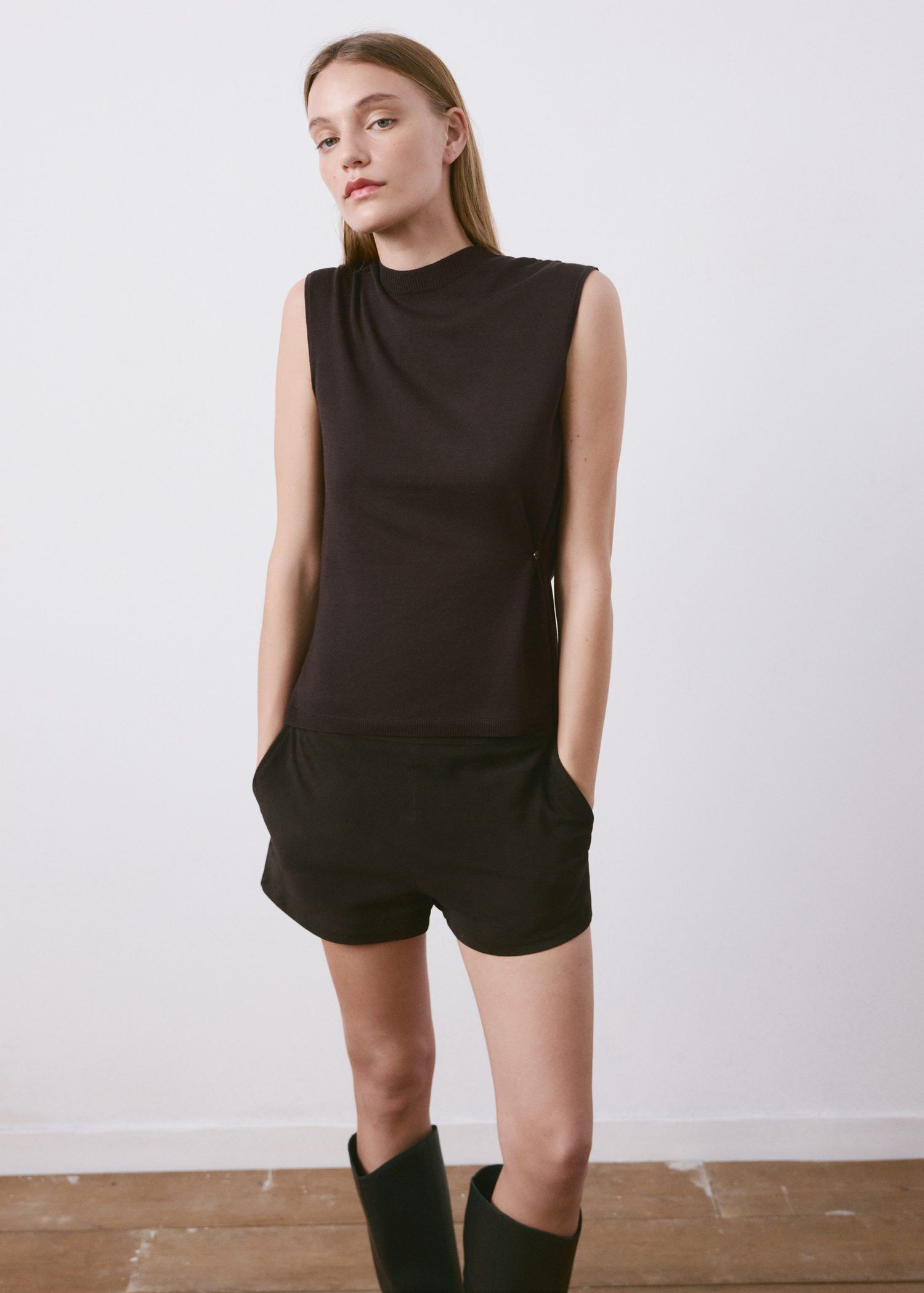 Side gathered knitted top