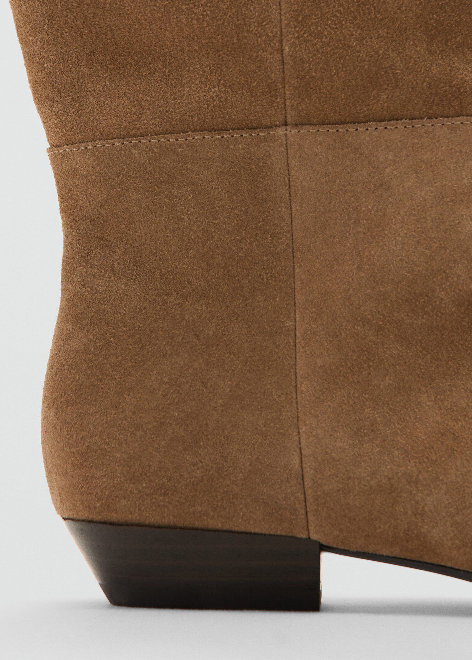 High-leg suede boots