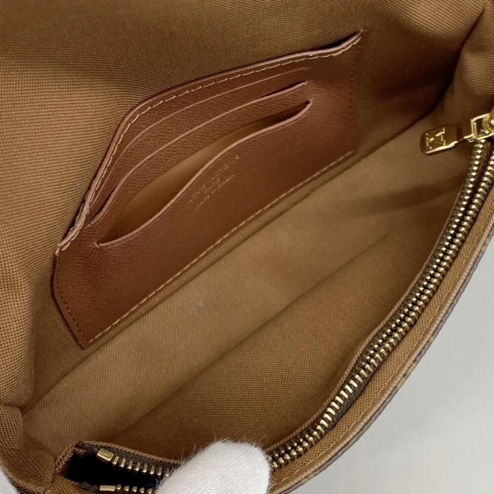 Louis Vuitton Clutch