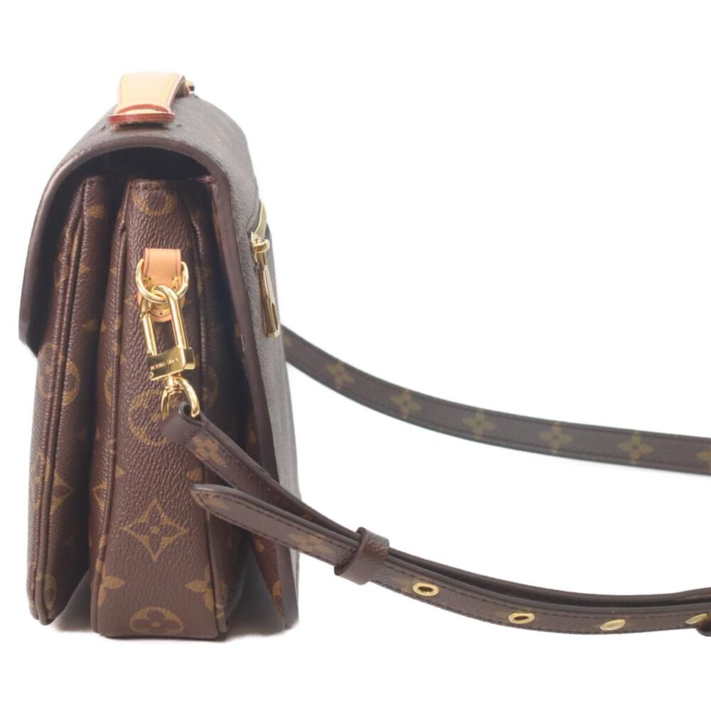 Louis Vuitton Shoulder Bags