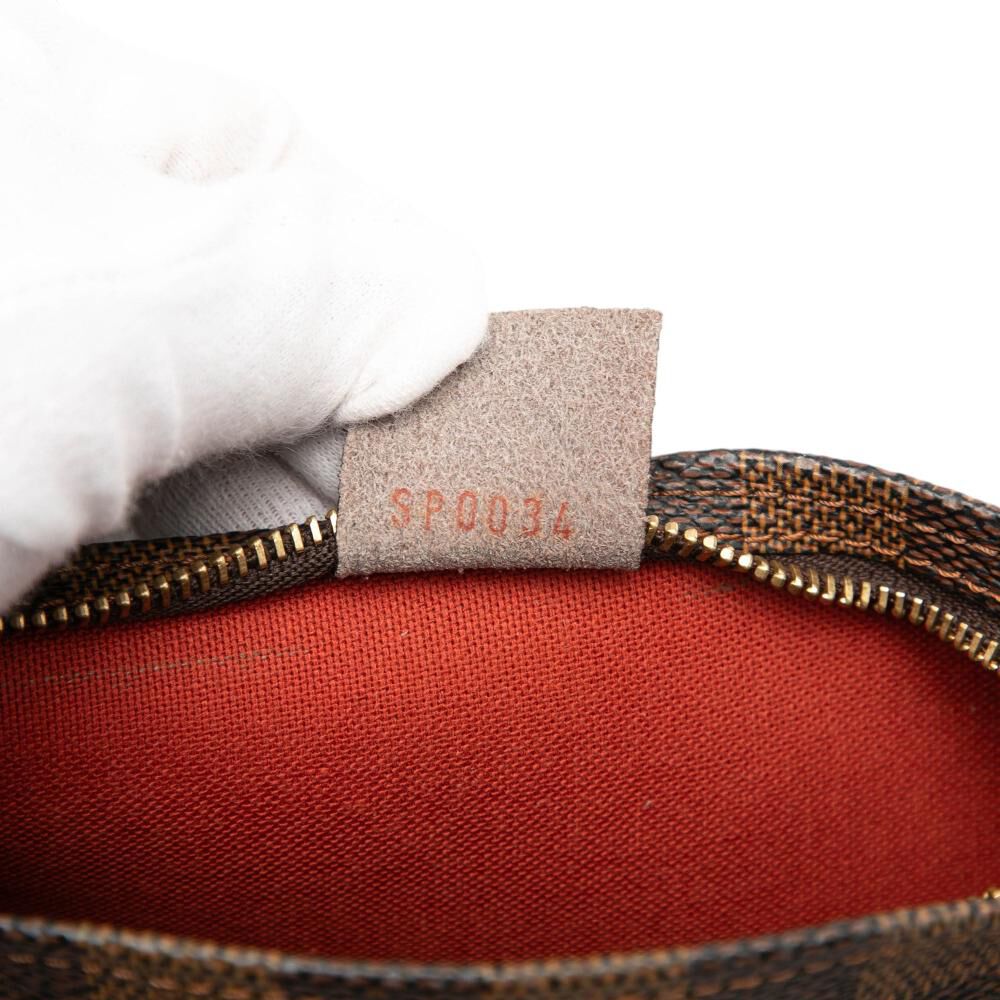 Louis Vuitton Shoulder Bags