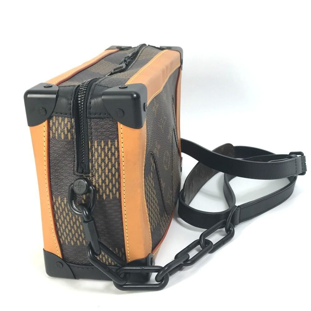 Louis Vuitton Shoulder Bags