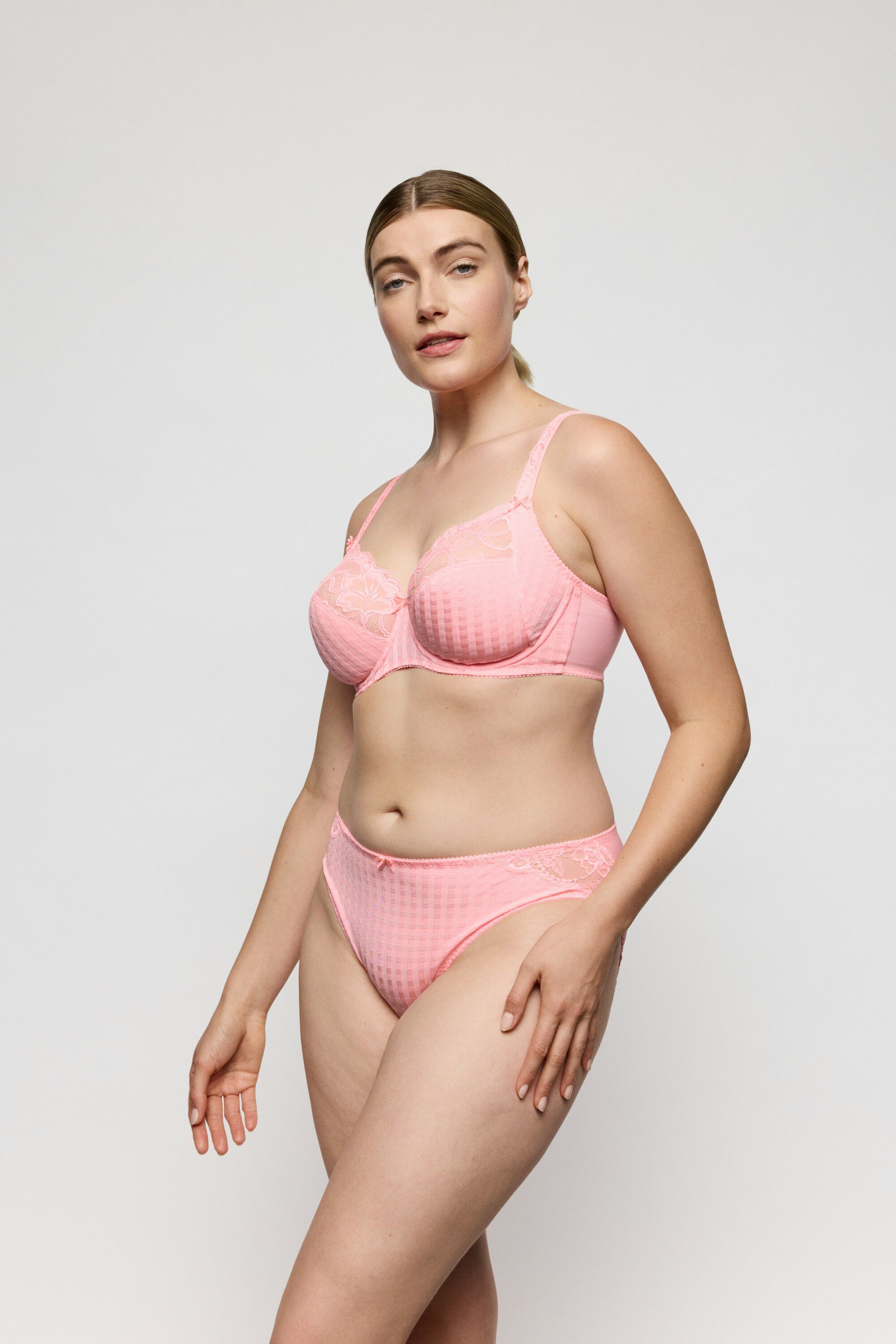 Madison full cup bra