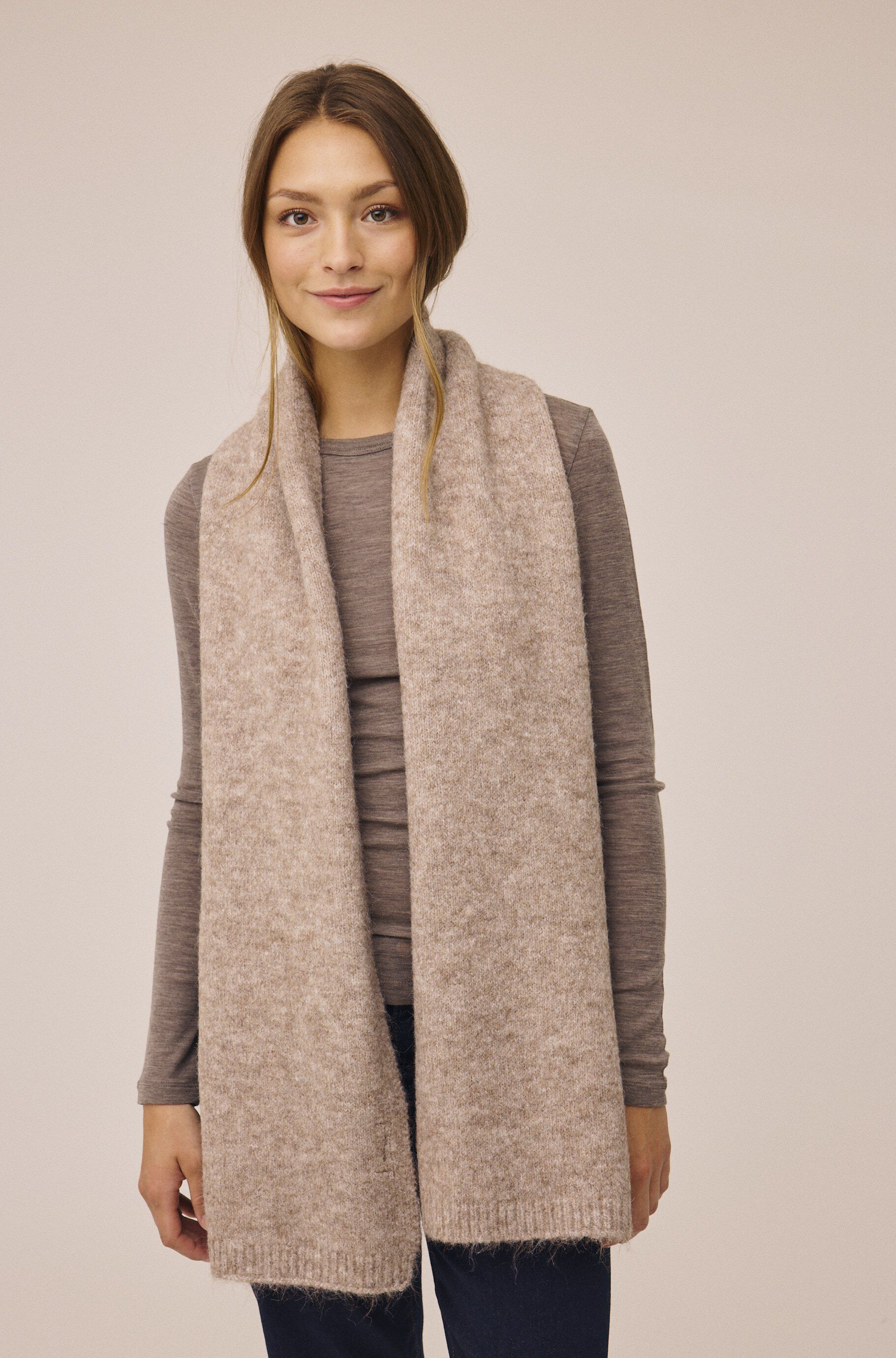 Iselin 7 GRS Scarf