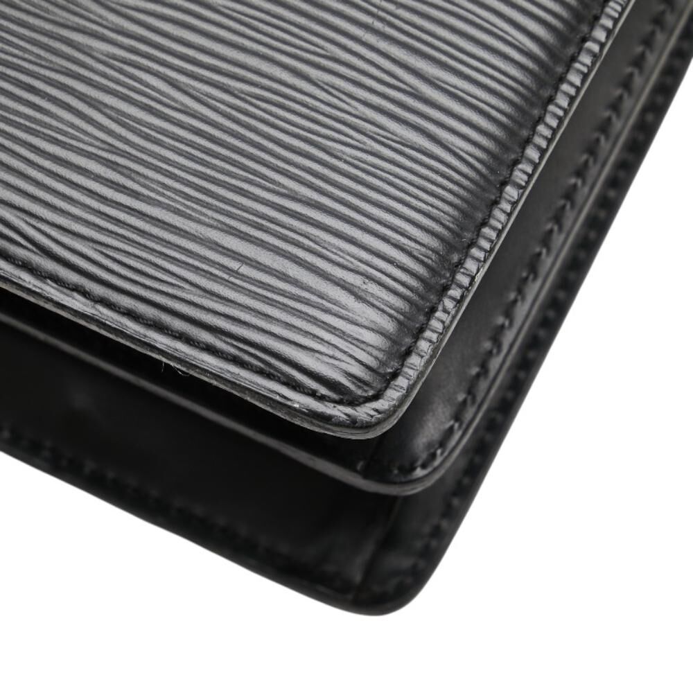 Louis Vuitton Capucines