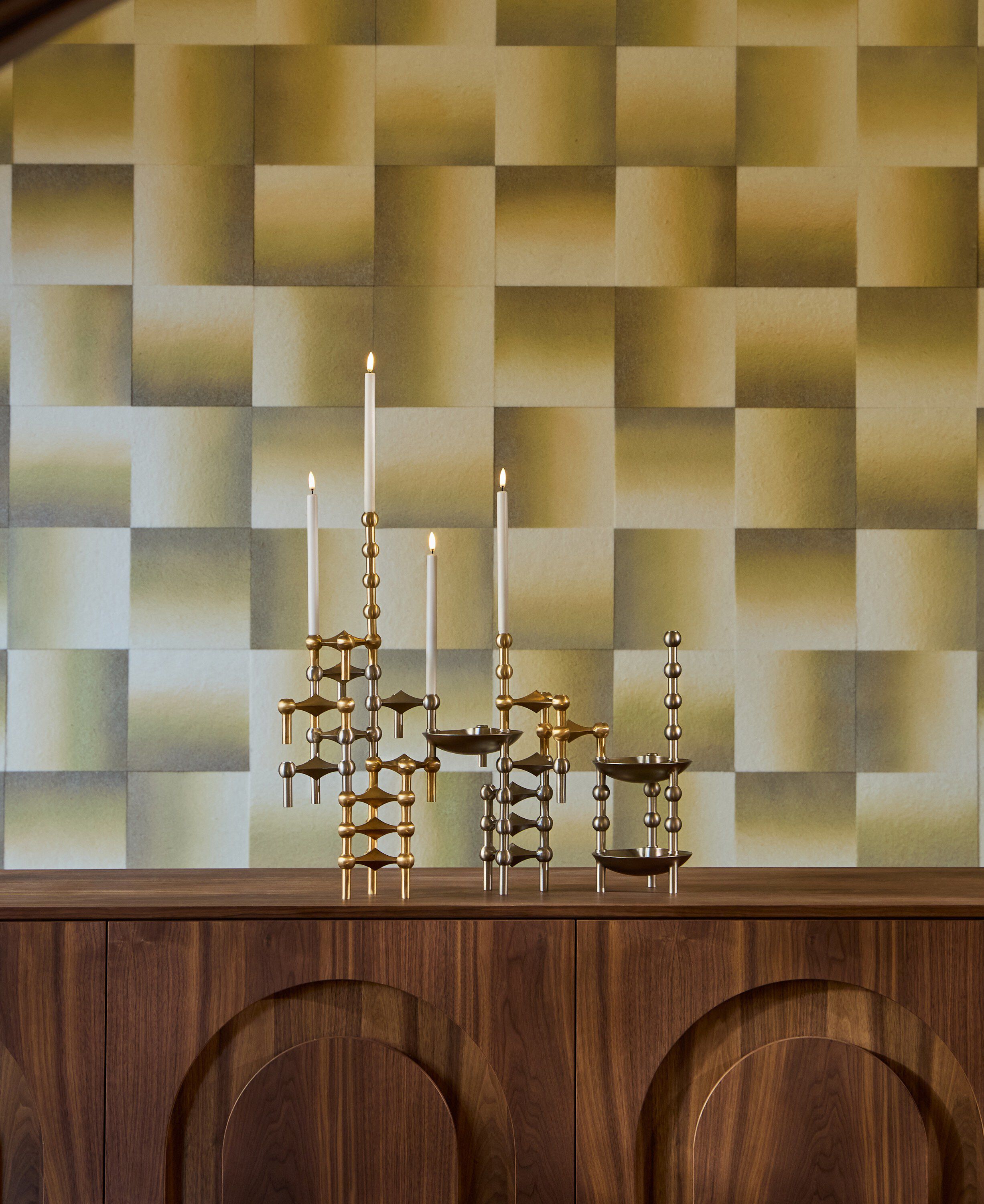 STOFF Nagel vase - brushed brass
