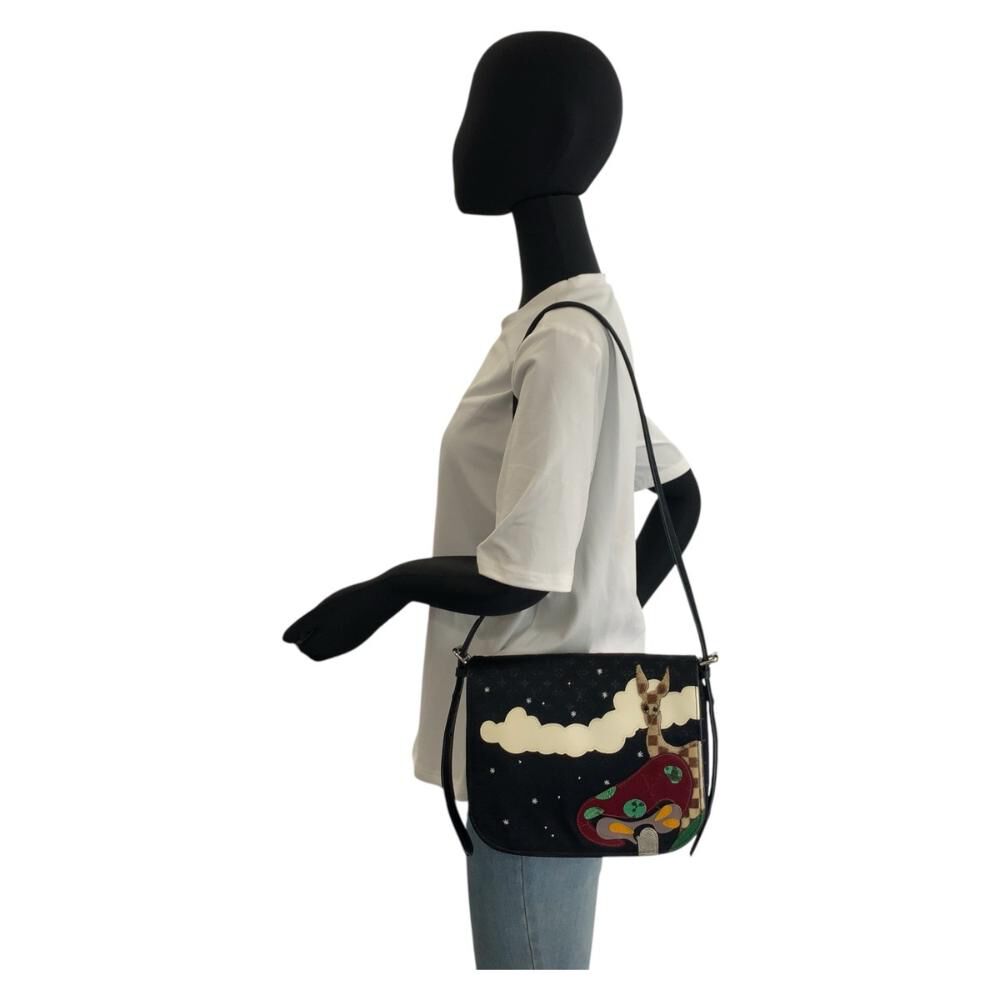 Louis Vuitton Shoulder Bags