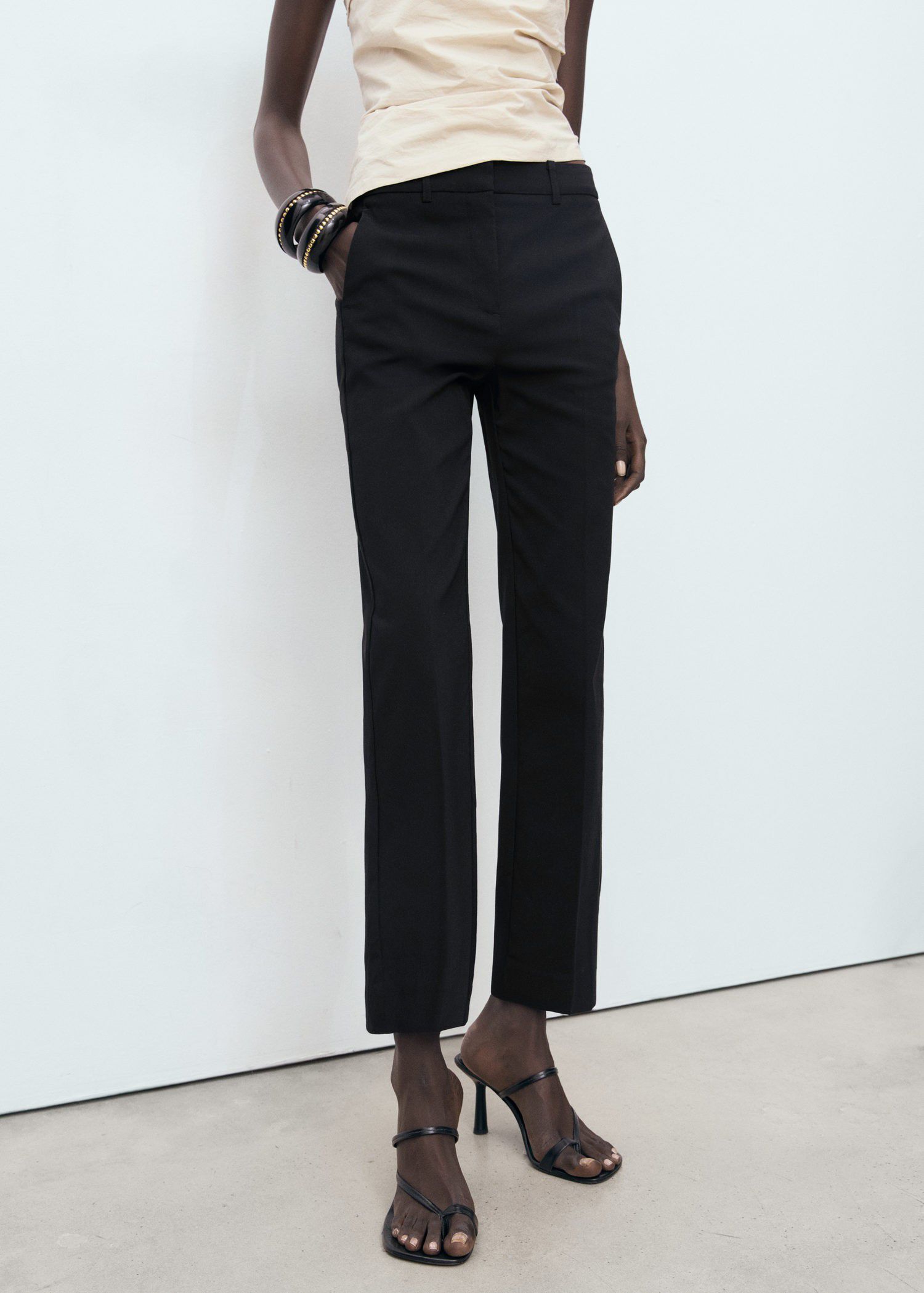Straight-cut crop trousers