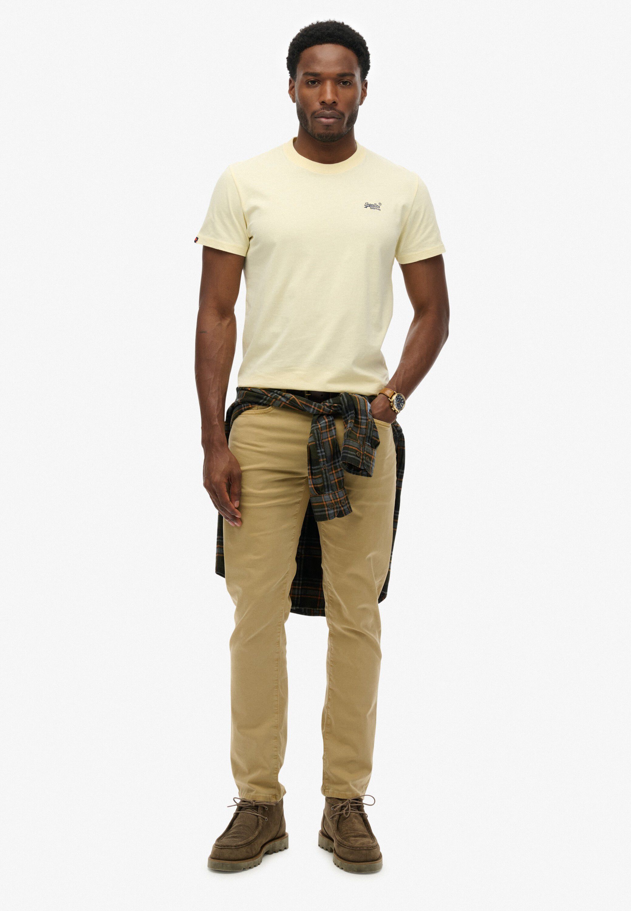 ESSENTIAL LOGO EMB TEE